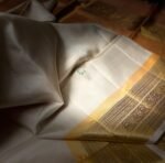 Elegant White Silk Saree with Rich Gold Zari Jacquard Border