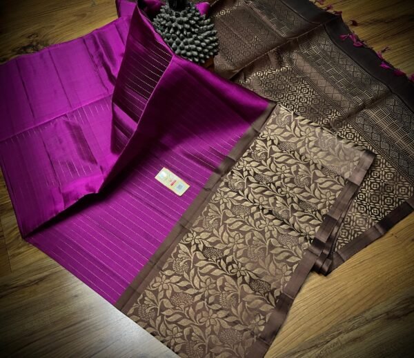 Elegant Purple Gold Zari Turning Border Saree with Antique Floral Weave
