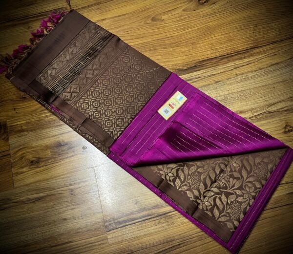 Elegant Purple Gold Zari Turning Border Saree with Antique Floral Weave