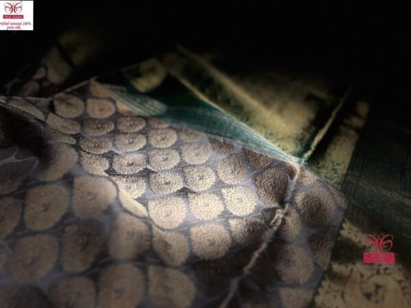 Elegant Grey & Silver Zari Kanchipuram Silk Saree with Teal Green Border