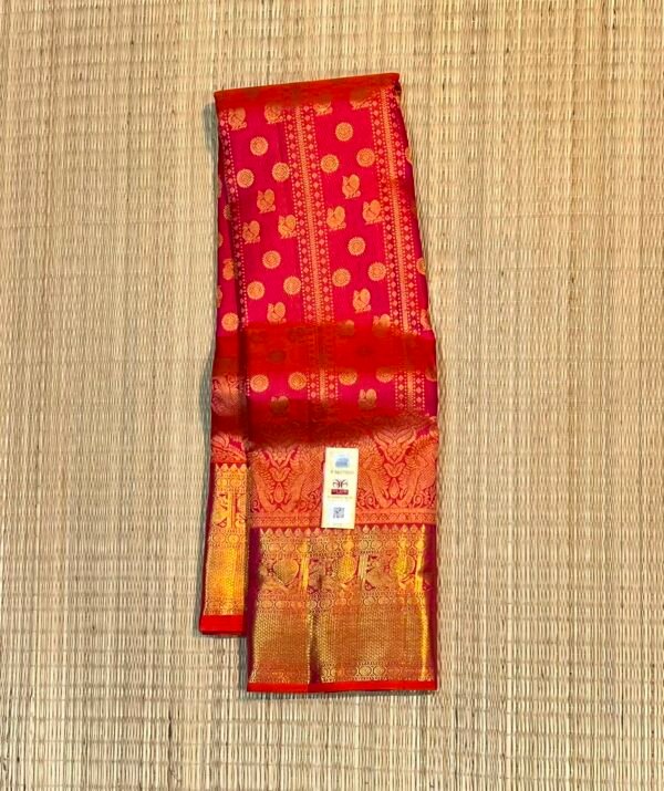 Exquisite Dual-Tone Orange and Pink Soft Silk Saree with Rich Gold Zari Border & Elaborate Pallu