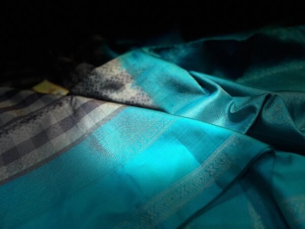 Aqua Blue & Silver Grey Gold Zari Checked Kanchipuram Silk Saree