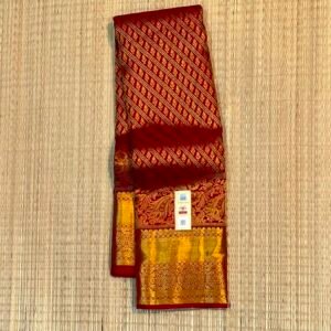 Bridal Scarlet Red Soft Silk Saree with Elegant Diagonal Lattice Work and Ornate Gold Zari Pallu