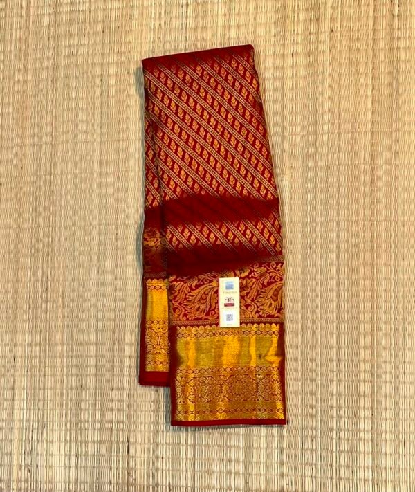 Bridal Scarlet Red Soft Silk Saree with Elegant Diagonal Lattice Work and Ornate Gold Zari Pallu